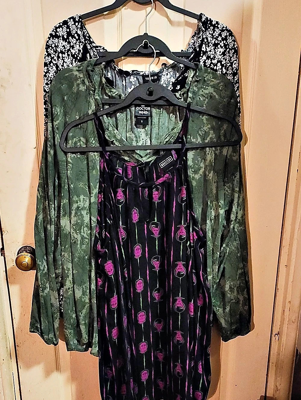 Torrid/universal monsters/doctor who set of 3 peasant blouses - Picture 2 of 11